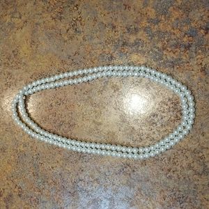 Beautiful faux pearl ball necklace, NWOT